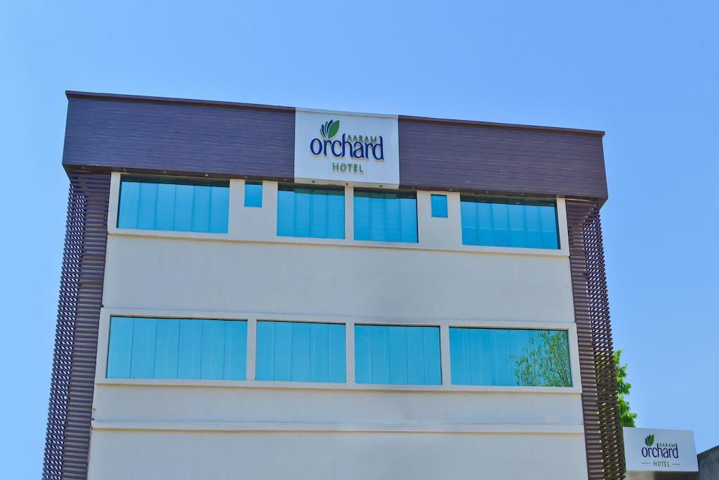 אחמדאבאד Hotel Aaram Orchard מראה חיצוני תמונה