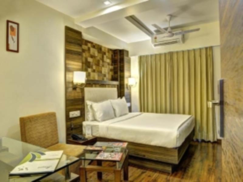 אחמדאבאד Hotel Aaram Orchard מראה חיצוני תמונה